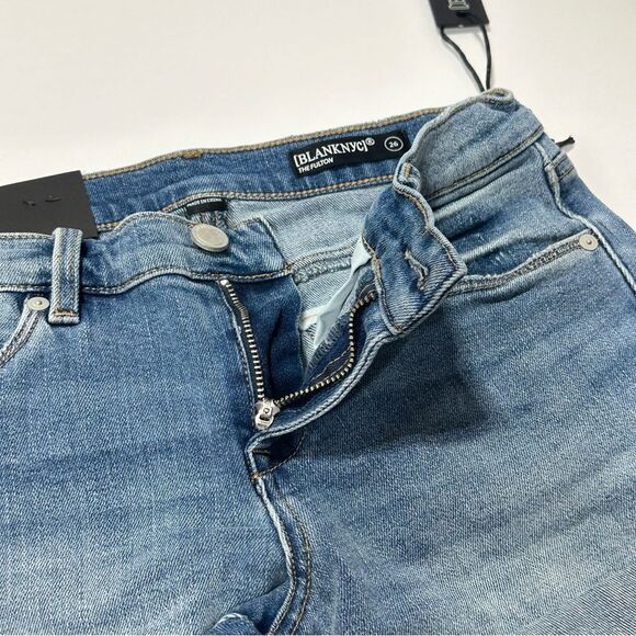 BLANK NYC Jean Shorts Medium Wash NWT Size 26 - Picture 5 of 9
